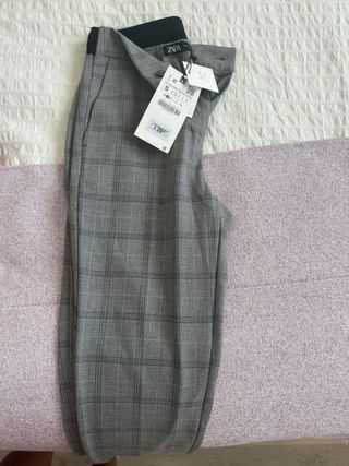Pantalón Zara cuadros grises T36