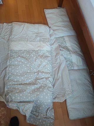 Juego colcha + protector cuna estrellas