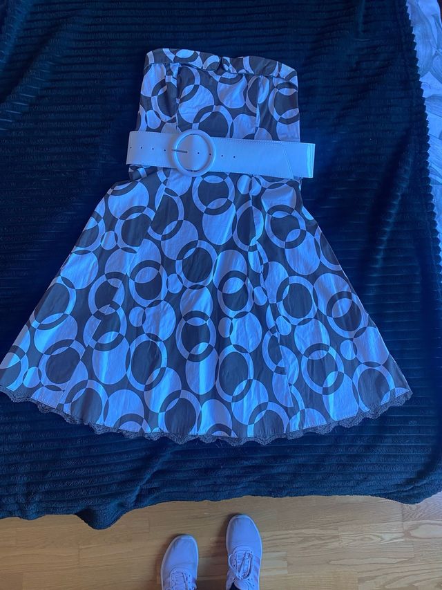 Vestido palabra de honor con cinturón