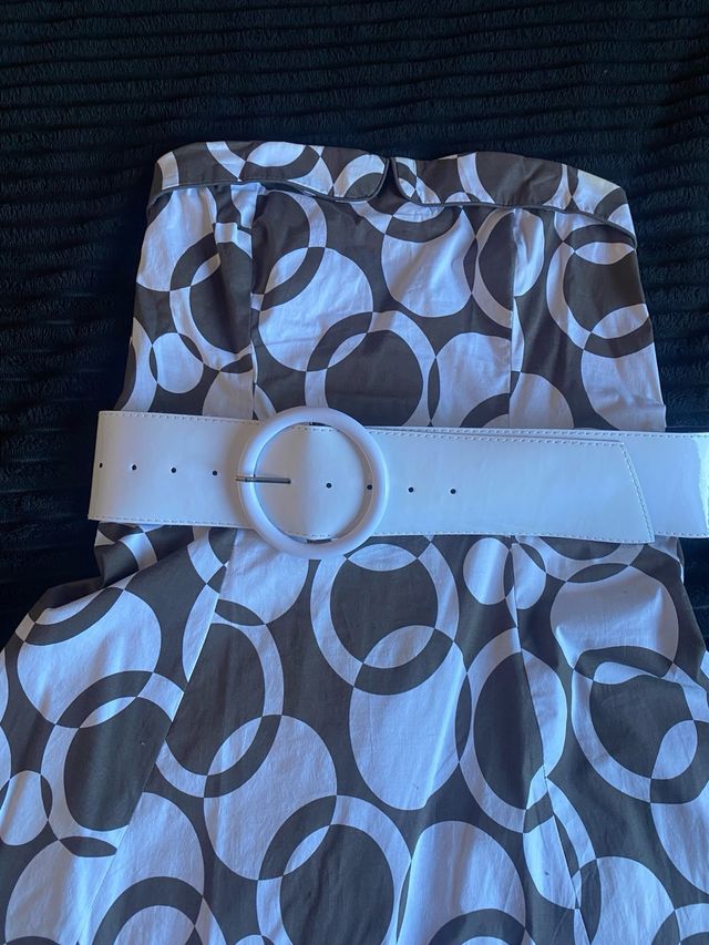 Vestido palabra de honor con cinturón