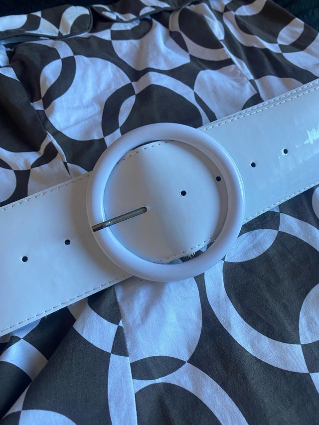 Vestido palabra de honor con cinturón