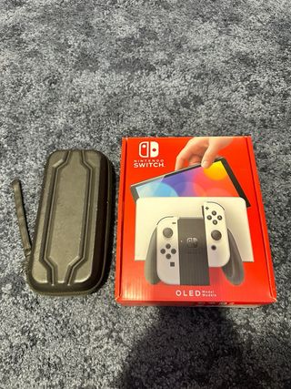 Nintendo Switch OLED Blanca y Negra
