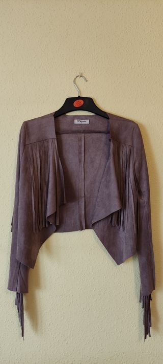 Cazadora de ante beige con flecos