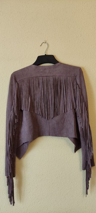 Cazadora de ante beige con flecos