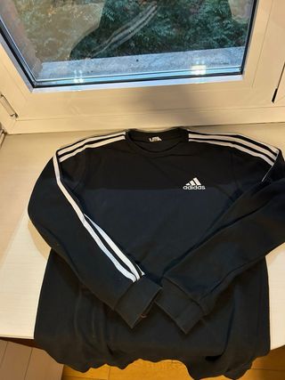 Sudadera Adidas Negra con Rayas Blancas