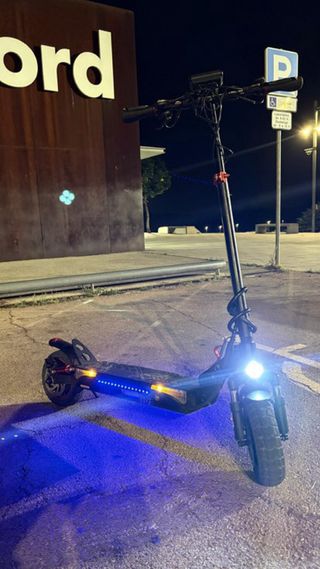 Patinete Eléctrico con Luces LED Azules