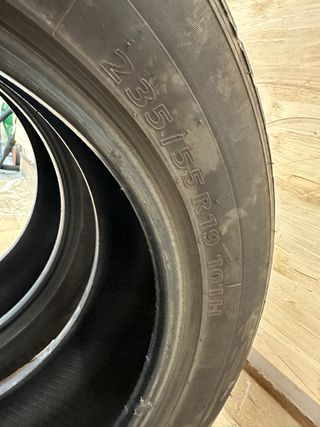 235/55 R19 - 2 Neumáticos Kumho Crugen KL33