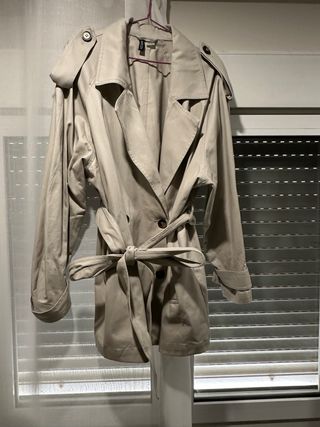 Gabardina corta beige