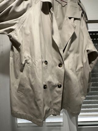 Gabardina corta beige