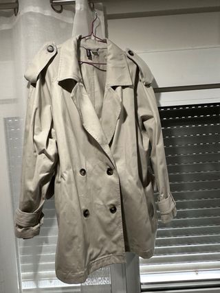 Gabardina corta beige