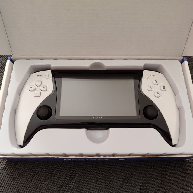 Consola Portátil Project X Blanca y Negra