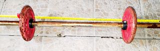 Barra pesas de 120 cm y 2 discos de 5 Kg y cierres