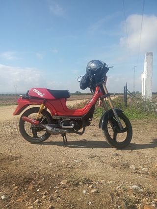 Derbi Variant Roja