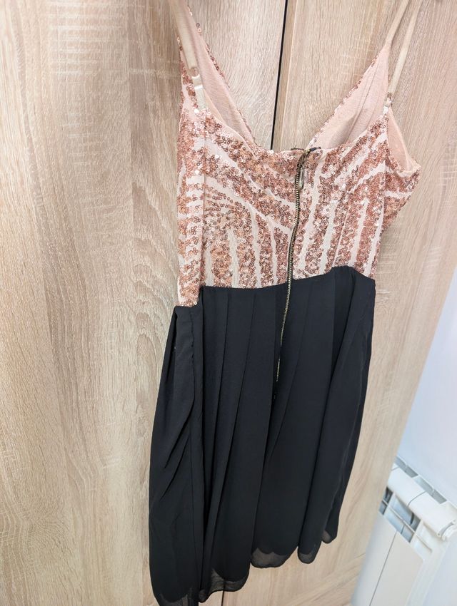 Vestido lentejuelas negro y dorado