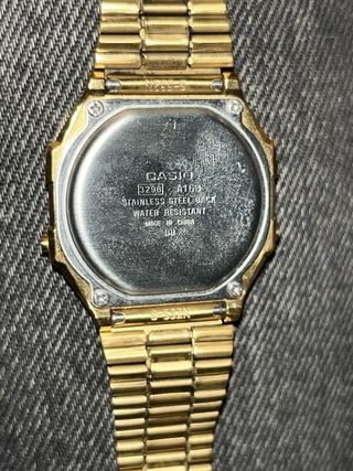 Reloj Casio Digital Dorado