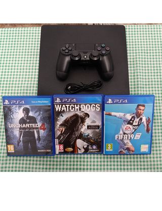 PS4 + Mando + 3 Juegos