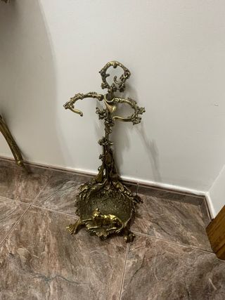 Paragüero de bronce con figura de animal