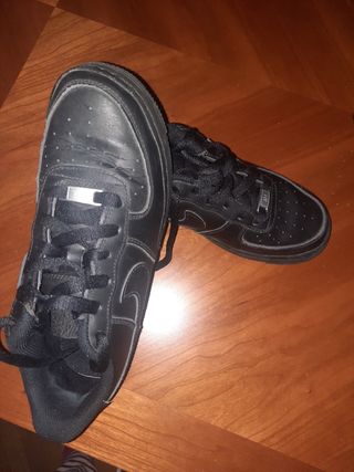 Nike Air Force 1 Negras Talla 39