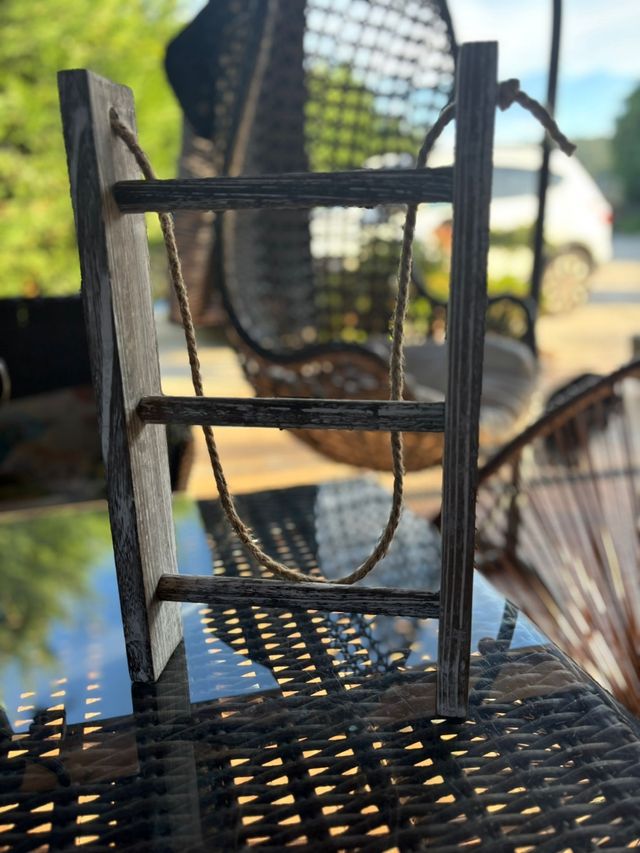 Escalera decorativa,rústica colgante nueva 40x24cm