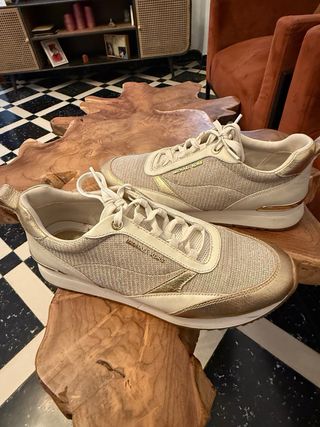 Zapatillas Michael Kors Mujer Beige y Dorado