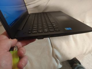 Portátil Asus Core i3 super Rápido y como nuevo 