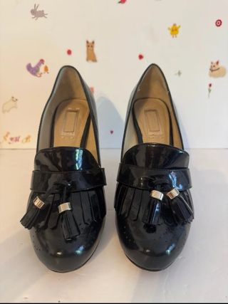 Preciosos y cómodos zapatos de Uterqüe. Divinos. 