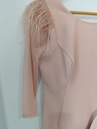 Vestido rosa fiesta con volantes