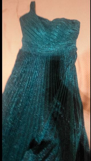 Vestido fiesta verde brillante un hombro