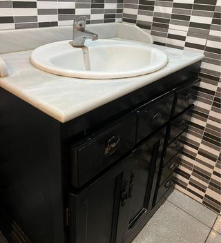 Mueble de baño madera y mármol