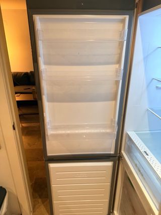 Nevera Perla combi plateada
184x54x61