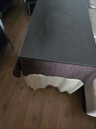 Mesa camilla con ropa, cristal, brasero y jaula p.