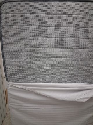 Somier con patas y colchón viscoelastico 90x190