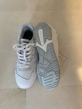New Balance 550 Gris y Blanco