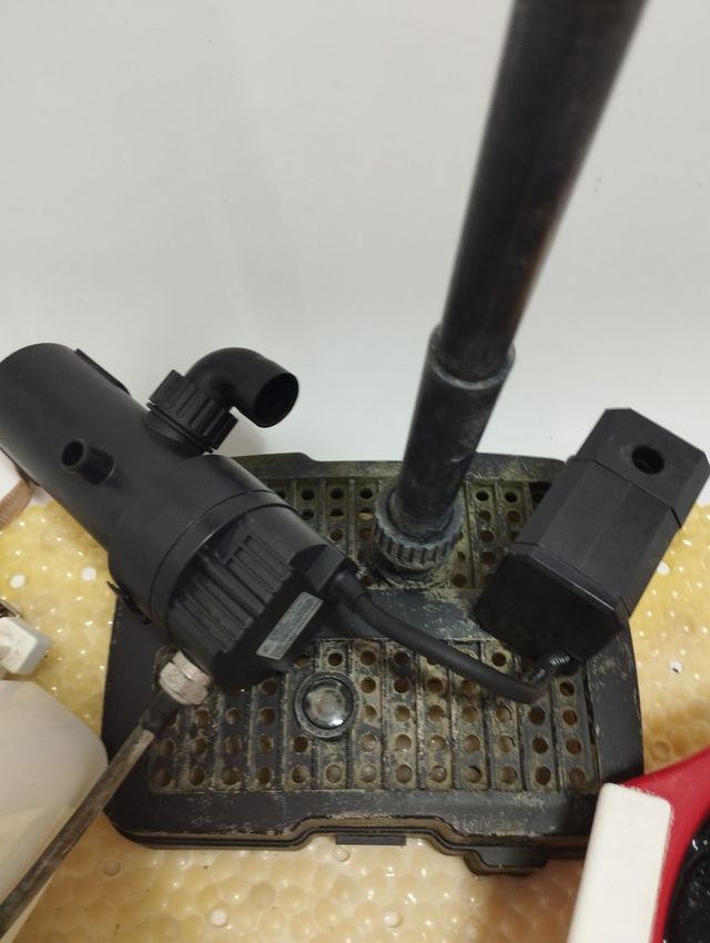 Bomba Estanque 4 en 1 con Filtro