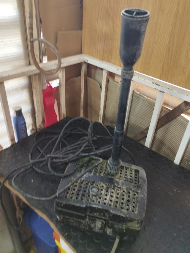 Bomba Estanque 4 en 1 con Filtro