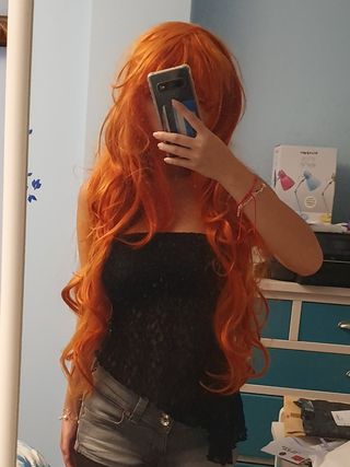 Peluca larga naranja ondulada