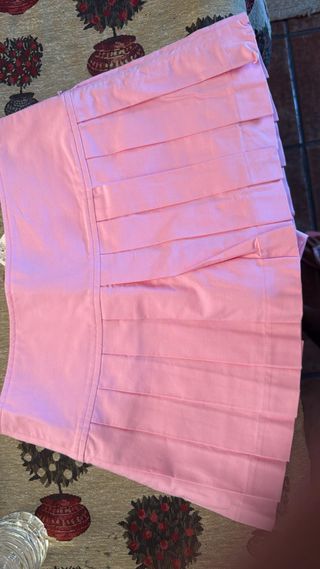 Falda pantalón rosa plisada