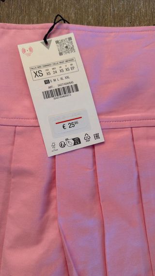 Falda pantalón rosa plisada