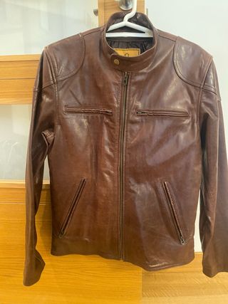 Cazadora de piel moto urbana