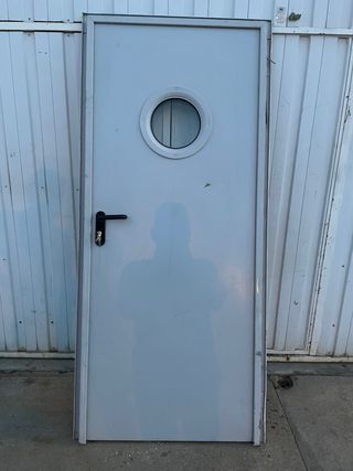 Puerta Cortafuegos con Ventana Redonda