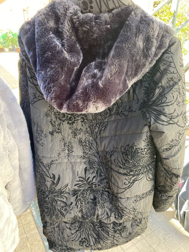 Chaqueta Desigual acolchada capucha T. L