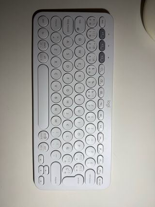 Teclado Logitech blanco  K380 Bluetooth