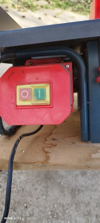 Sierra de mesa para cortar azulejos