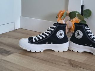 Converse con plataforma talla 40 color negro