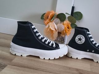 Converse con plataforma talla 40 color negro