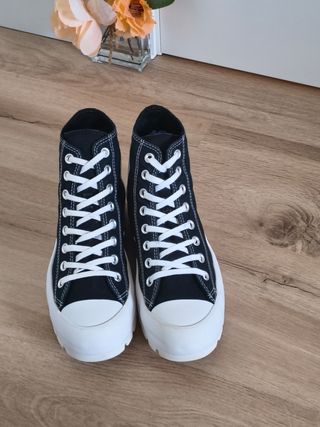 Converse con plataforma talla 40 color negro