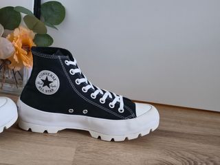 Converse con plataforma talla 40 color negro