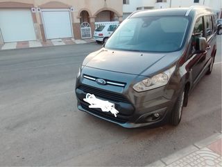 Ford Grand Tourneo Connec 2016
