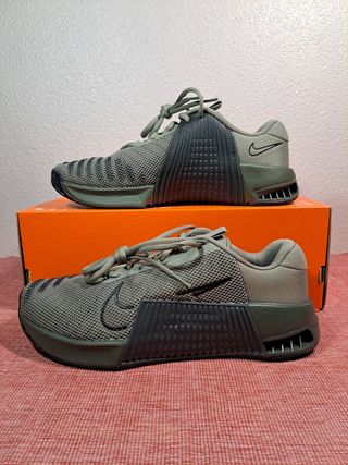 NIKE METCON 9 T42