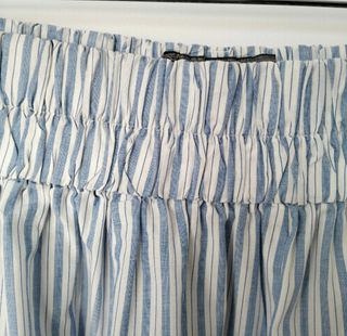 Falda Zara rayas azul y blanco